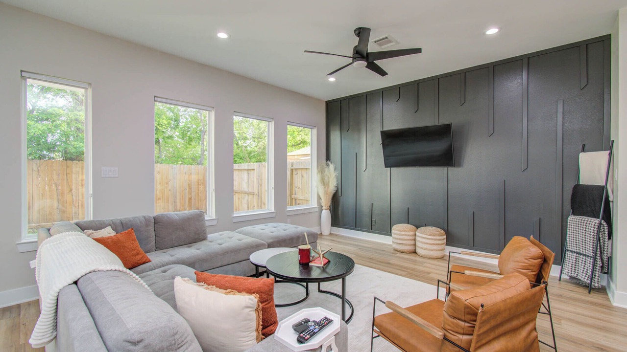 Photo of Livingroom in Northside