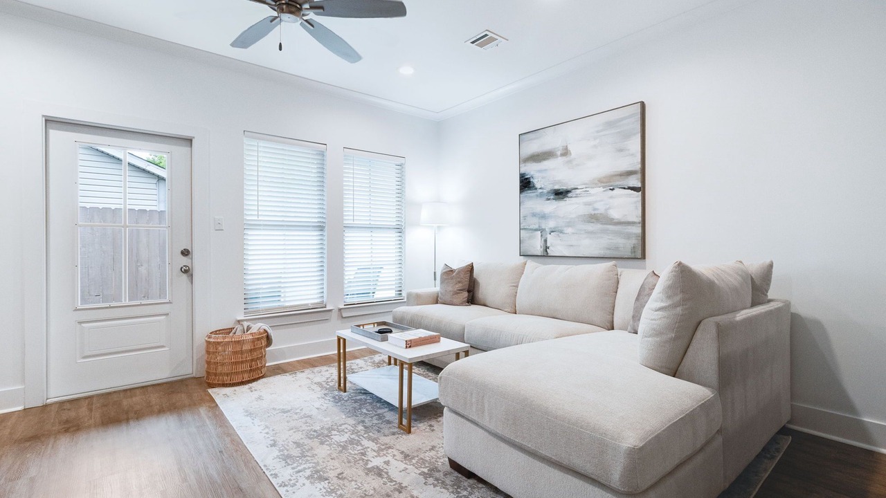 Photo of Livingroom in Lafayette