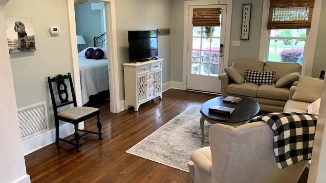 Photo of Livingroom in Southeast Pensacola