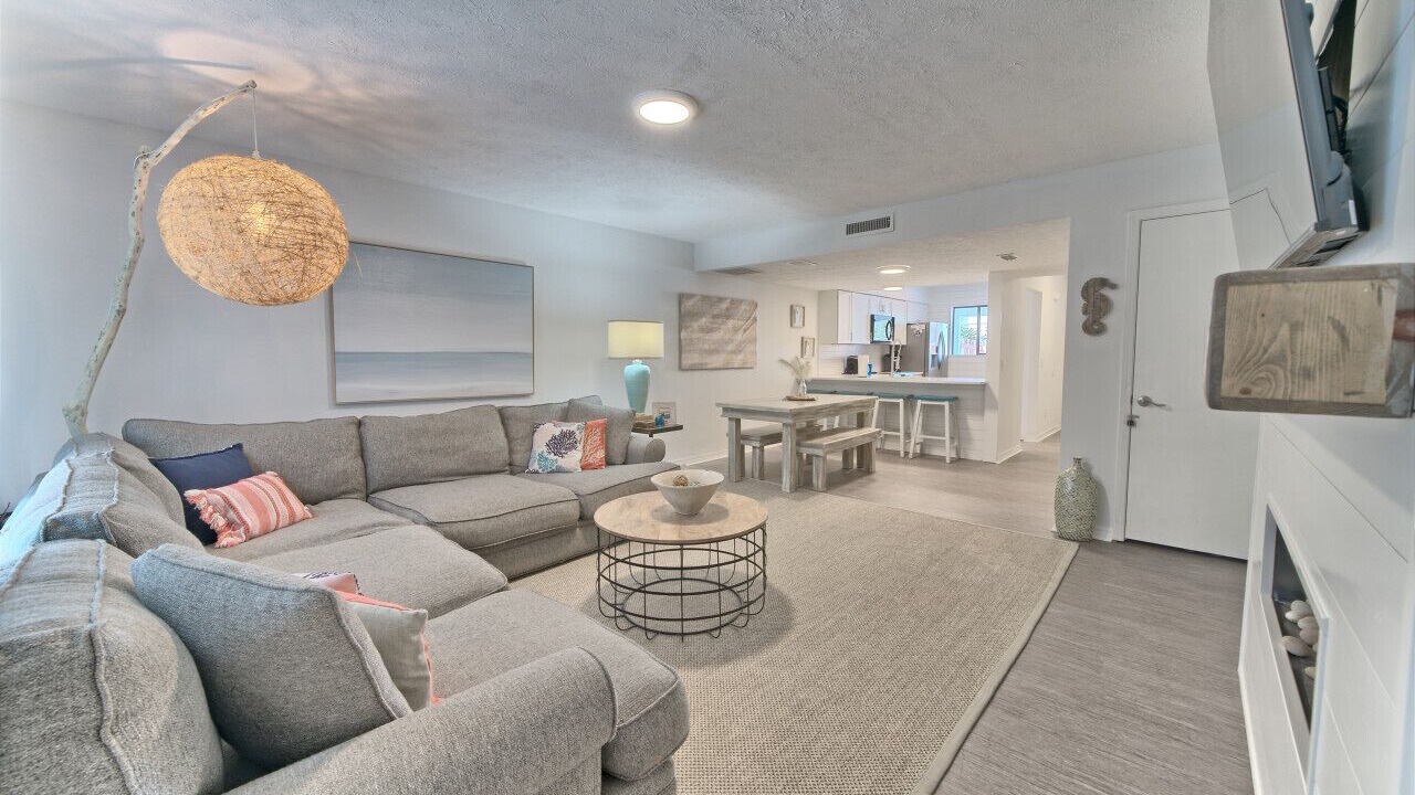 Photo of Livingroom in Riviera Beach