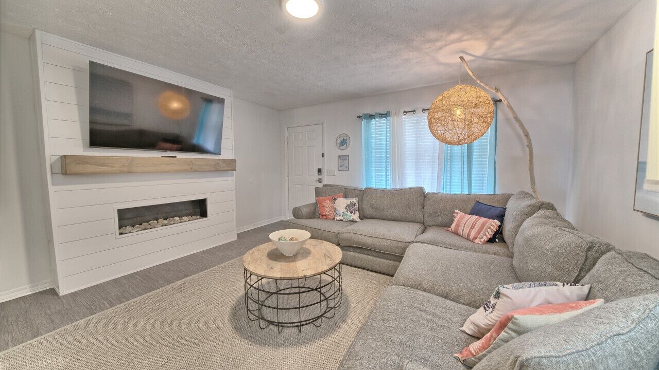 Photo of Livingroom in Riviera Beach