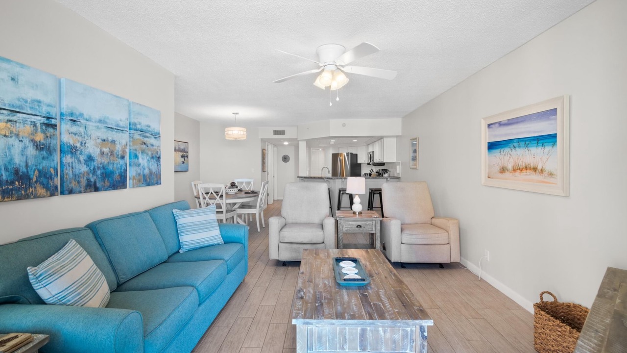 Photo of Livingroom in Crescent Beach