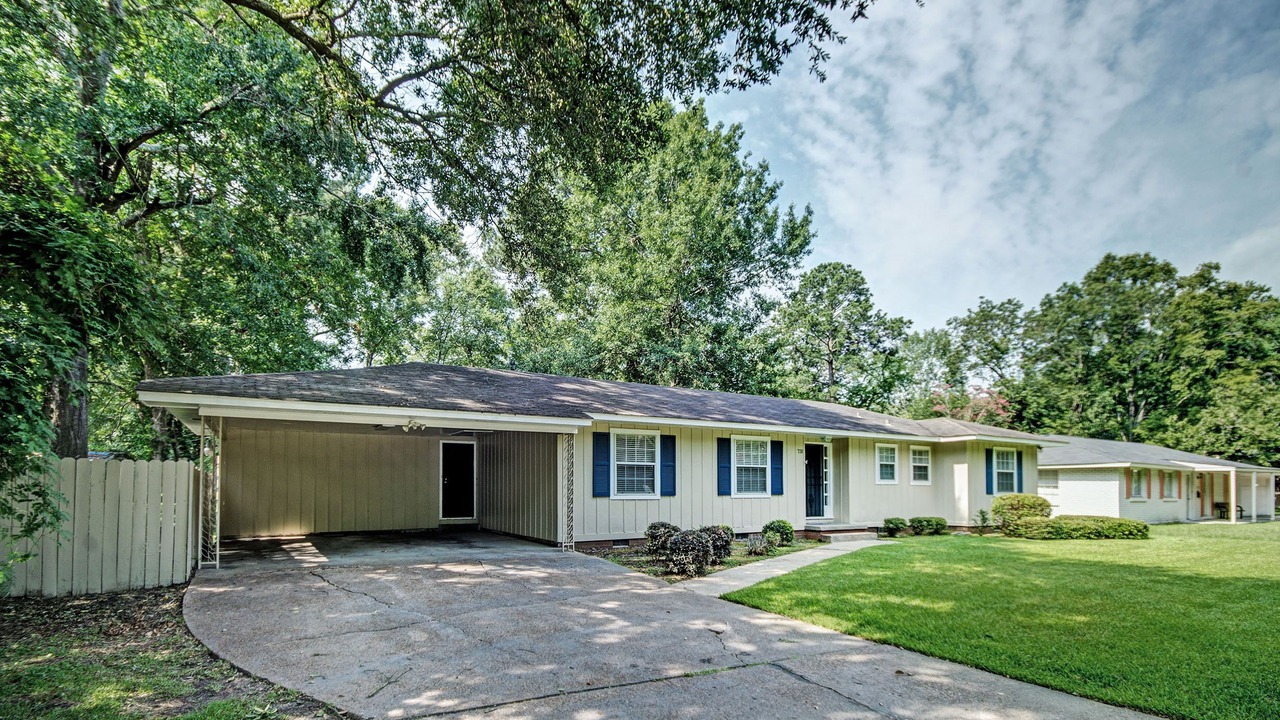 Photo of Outdoor in Tougaloo