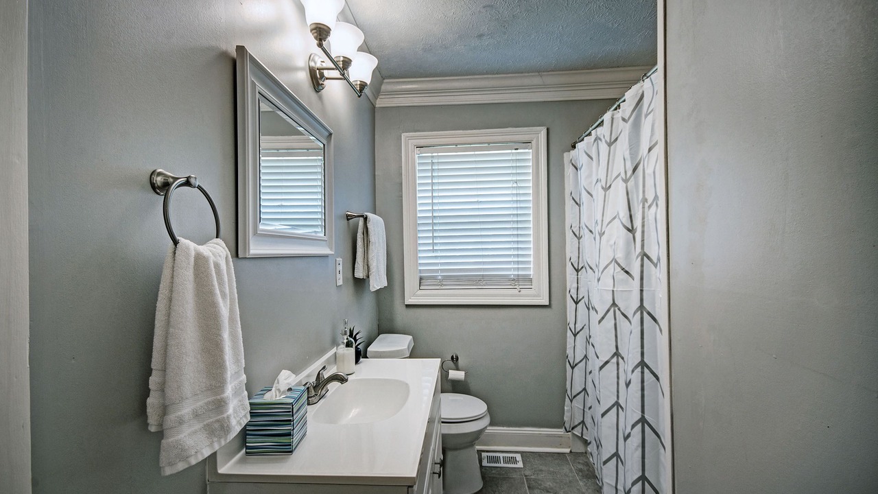 Photo of Bathroom in Tougaloo