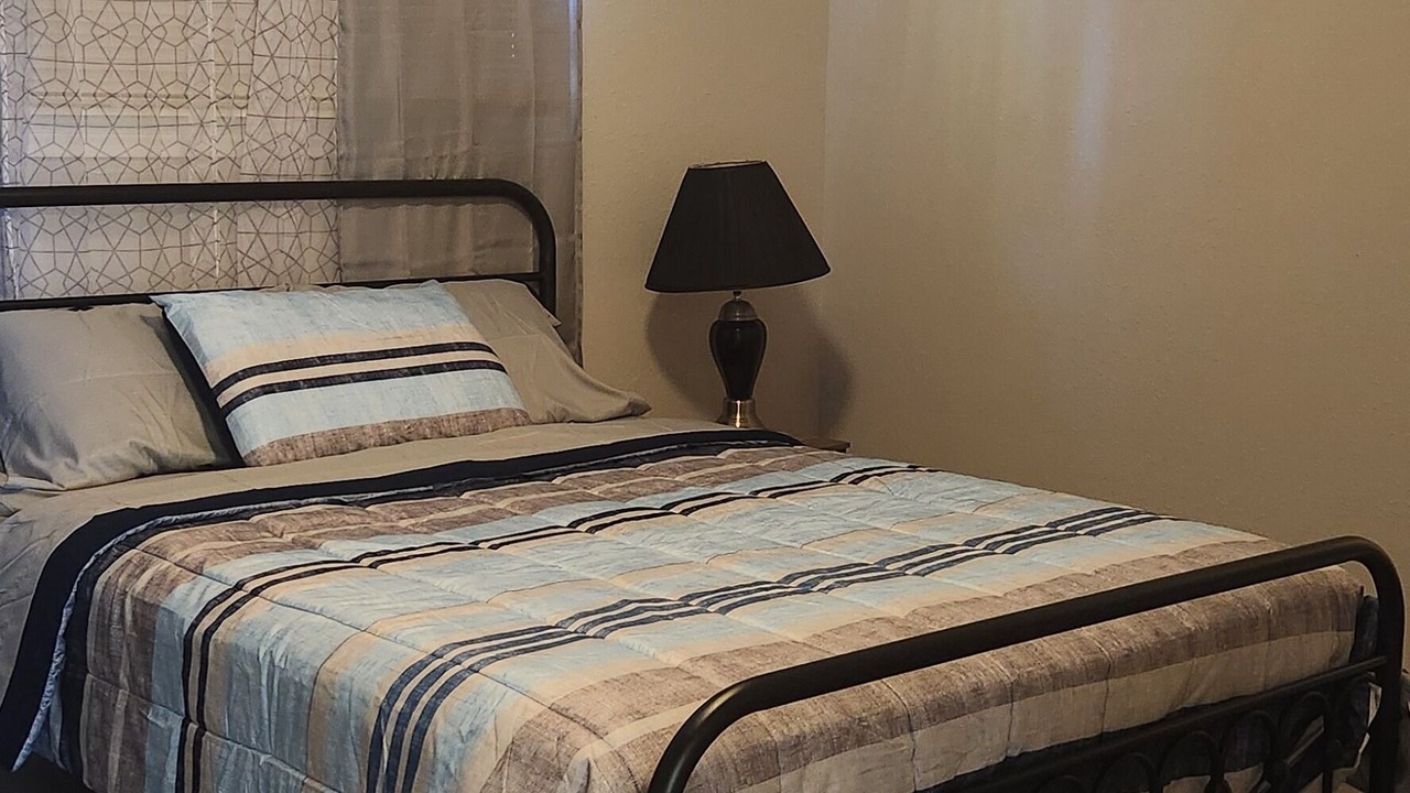 Photo of Bedroom in Orange