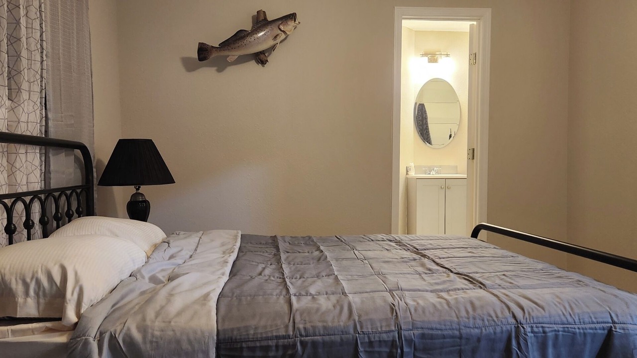 Photo of Bedroom in Orange