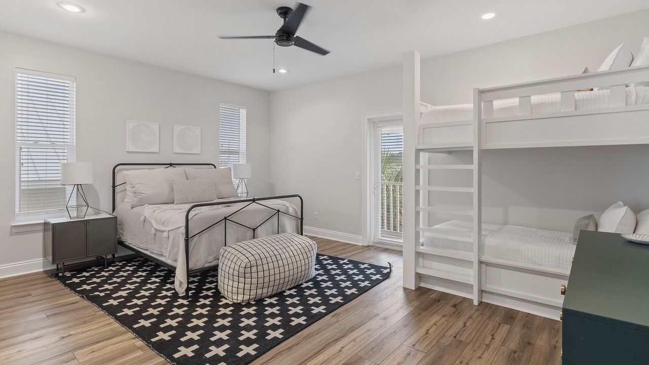 Photo of Bedroom in Laguna Beach Estates