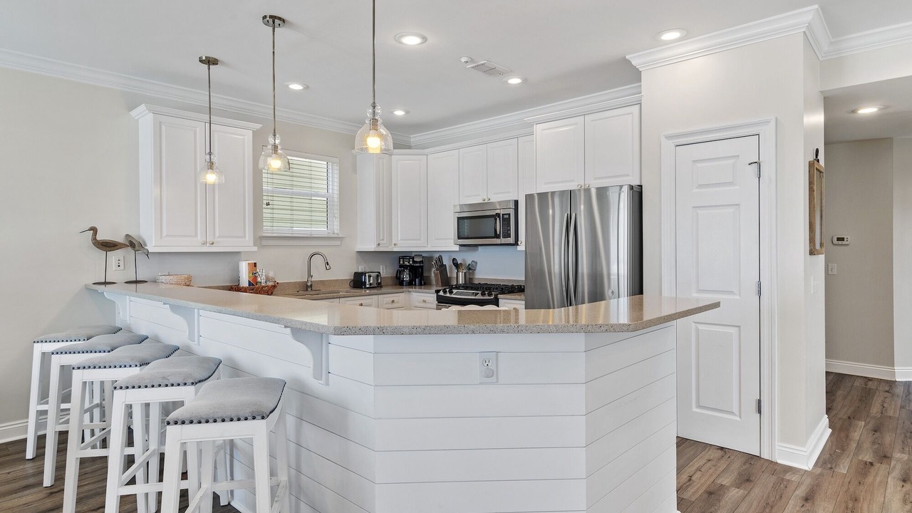 Photo of Kitchen in Laguna Beach Estates