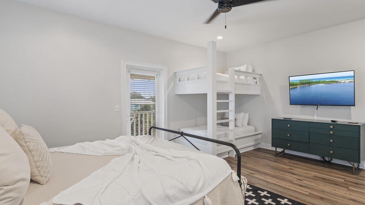 Photo of Bedroom in Laguna Beach Estates