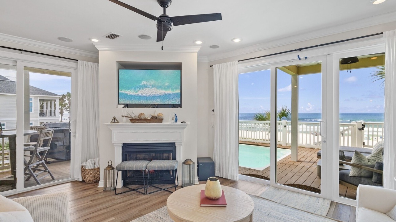 Photo of Livingroom in Laguna Beach Estates
