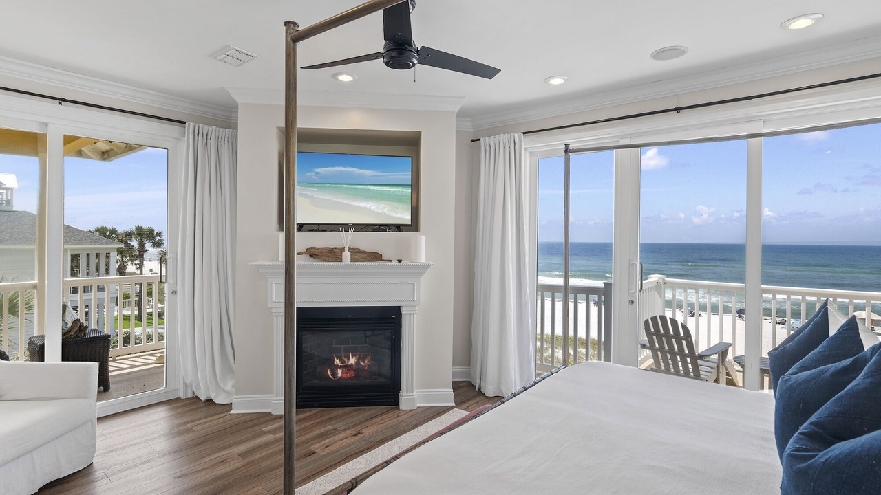Photo of Bedroom in Laguna Beach Estates