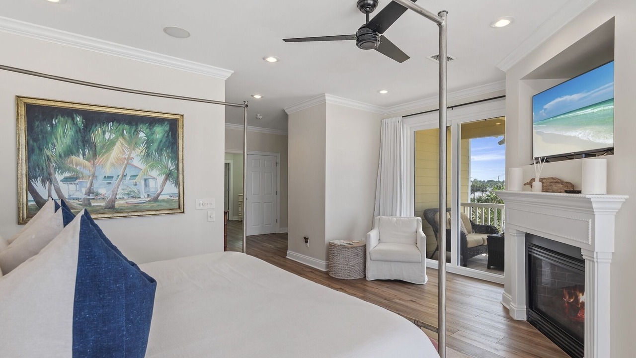 Photo of Bedroom in Laguna Beach Estates