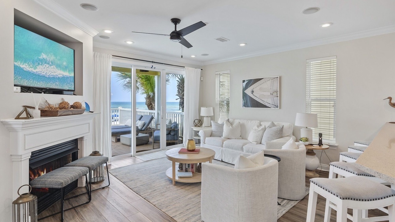 Photo of Livingroom in Laguna Beach Estates