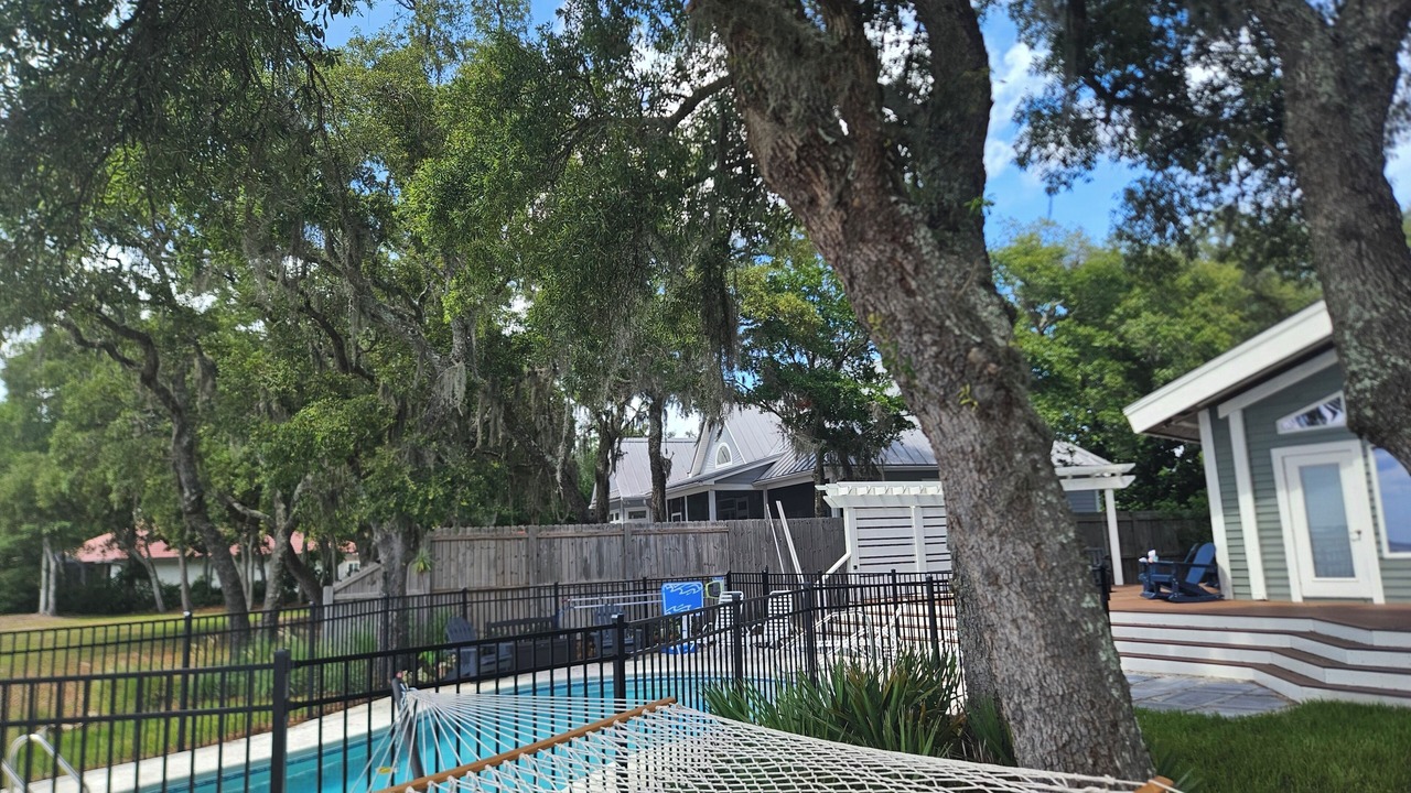 Photo of Others in Magnolia Bluffs
