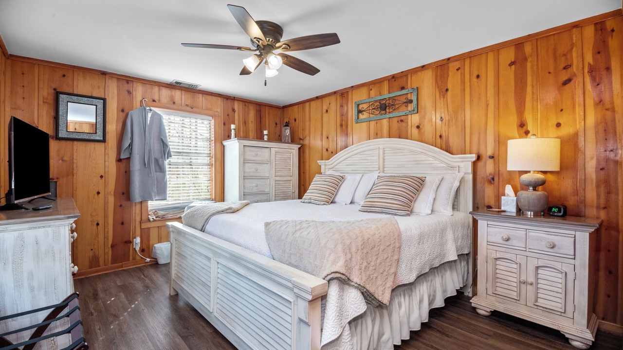 Photo of Bedroom in South Toledo Bend