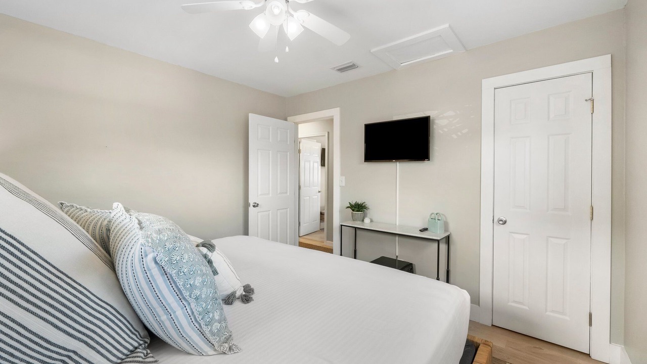 Photo of Bedroom in Kiska Beach