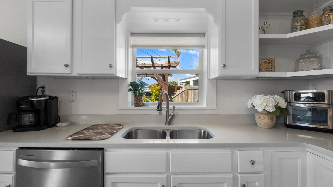 Photo of Kitchen in Kiska Beach