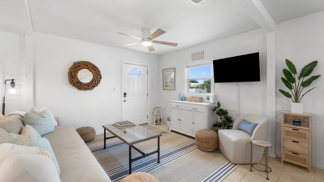 Photo of Livingroom in Kiska Beach