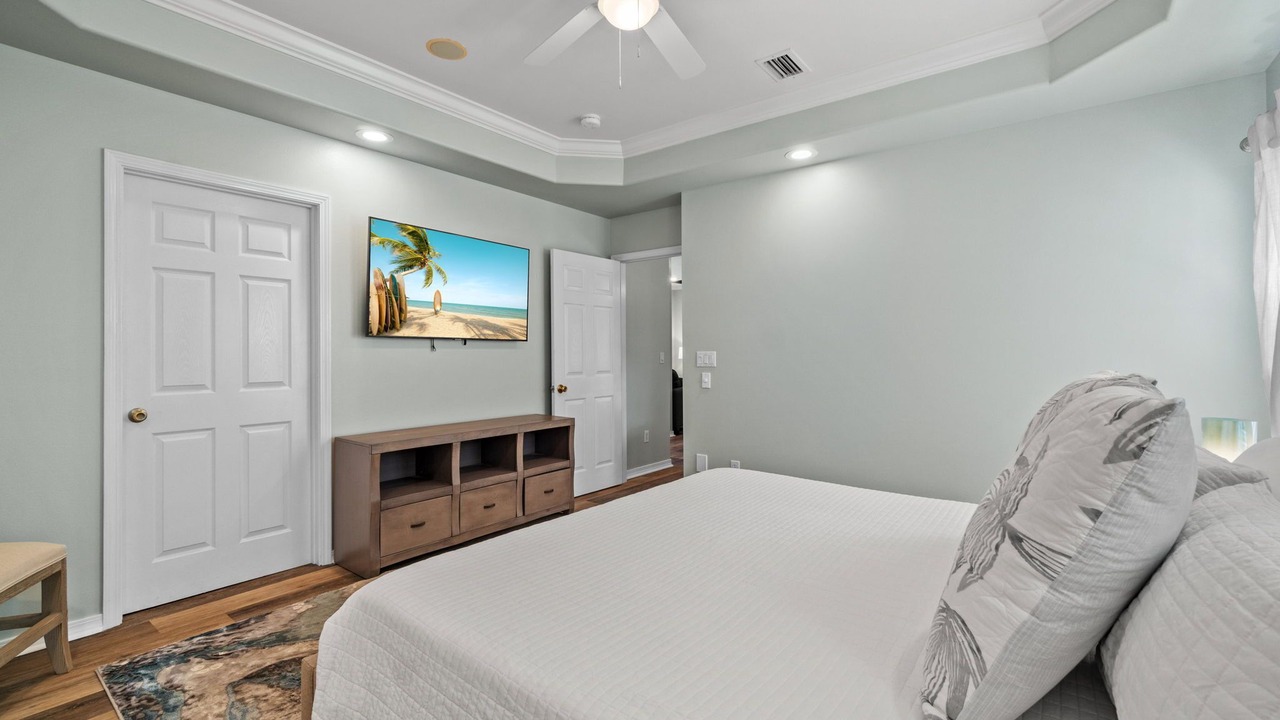 Photo of Others in Avalon Beach Estates