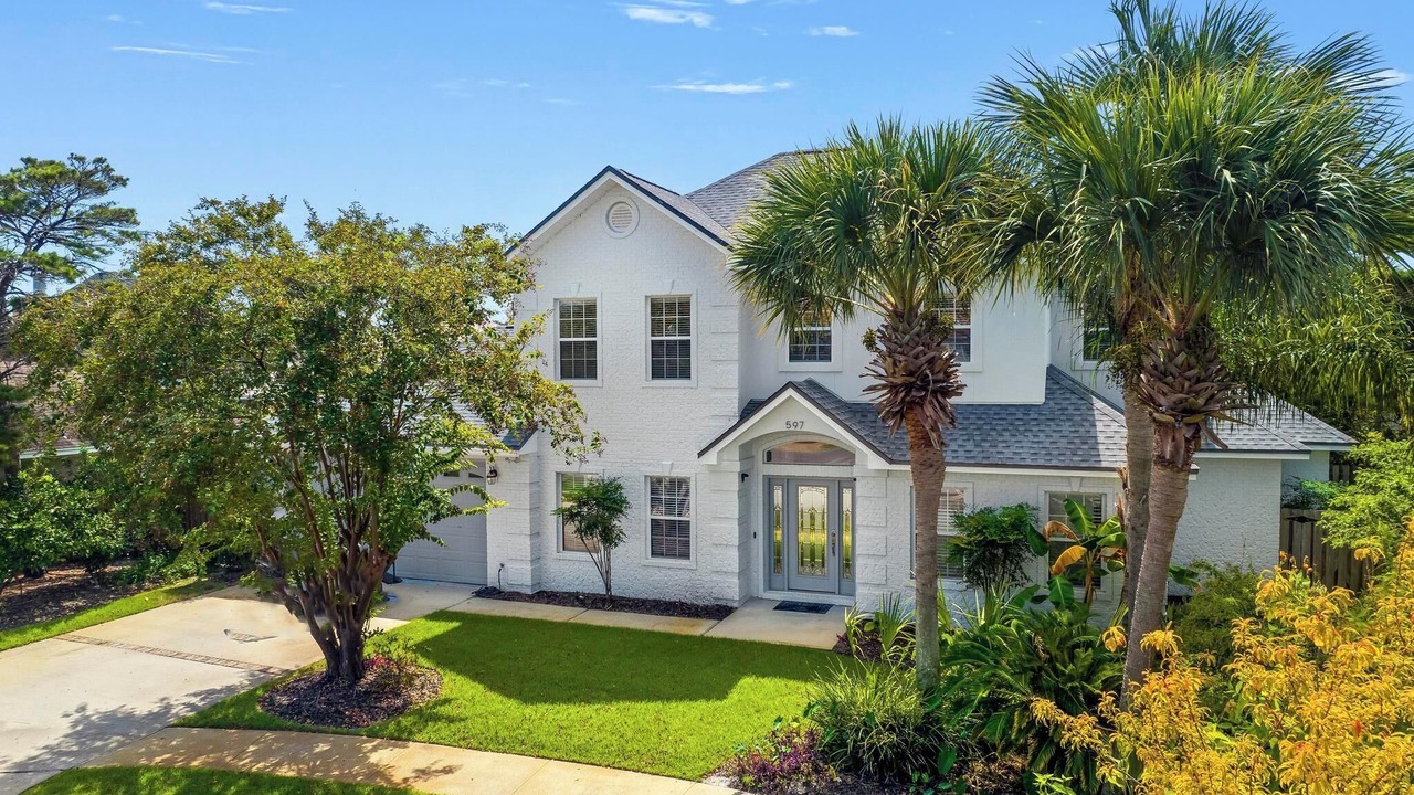 Photo of Others in Avalon Beach Estates
