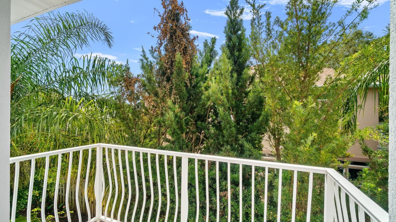 Photo of Patio Balcony in Avalon Beach Estates