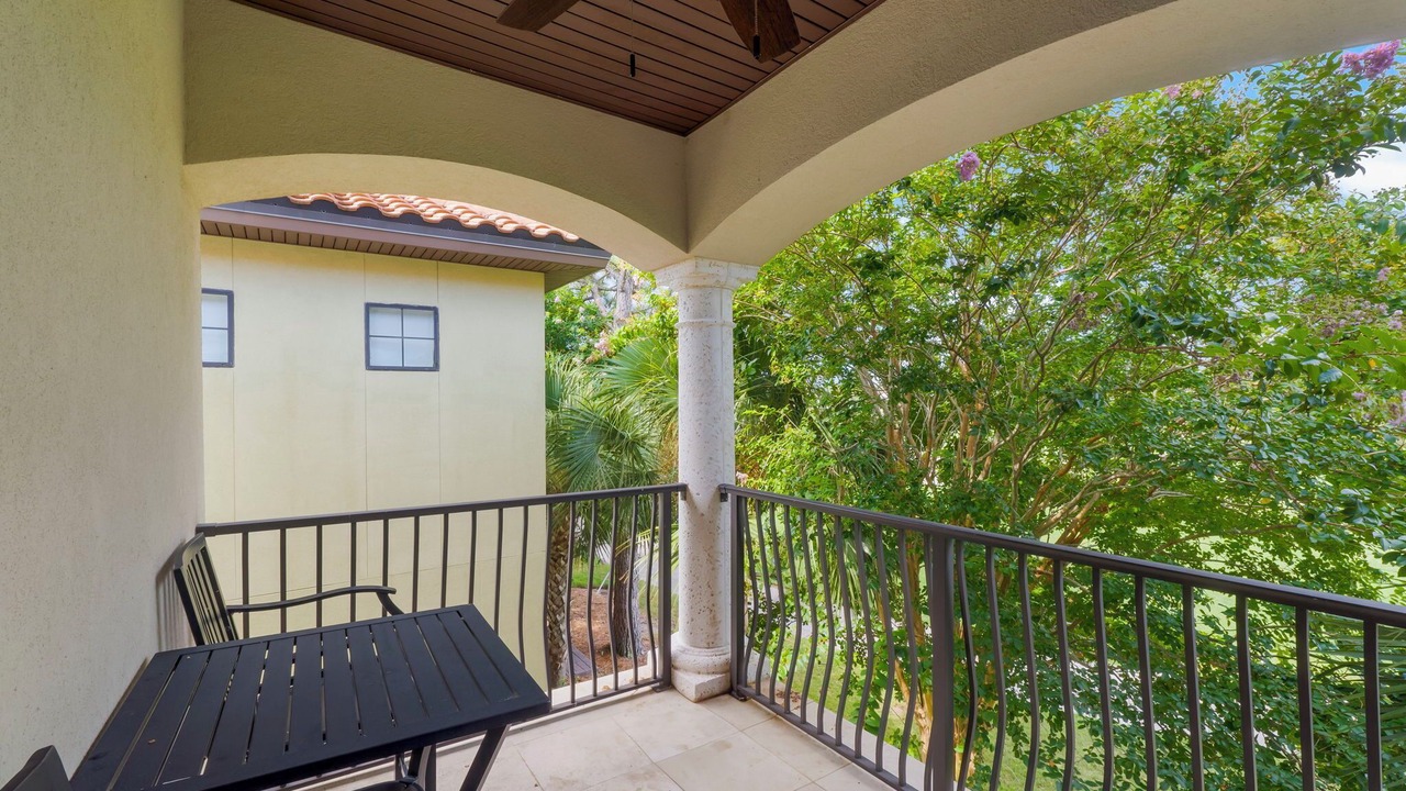Photo of Patio Balcony in Villa Lago