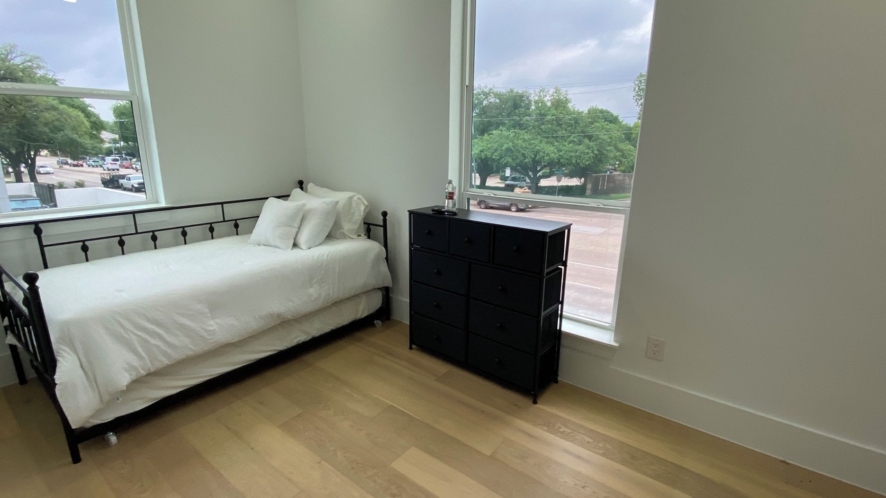 Photo of Bedroom in Preston Hollow