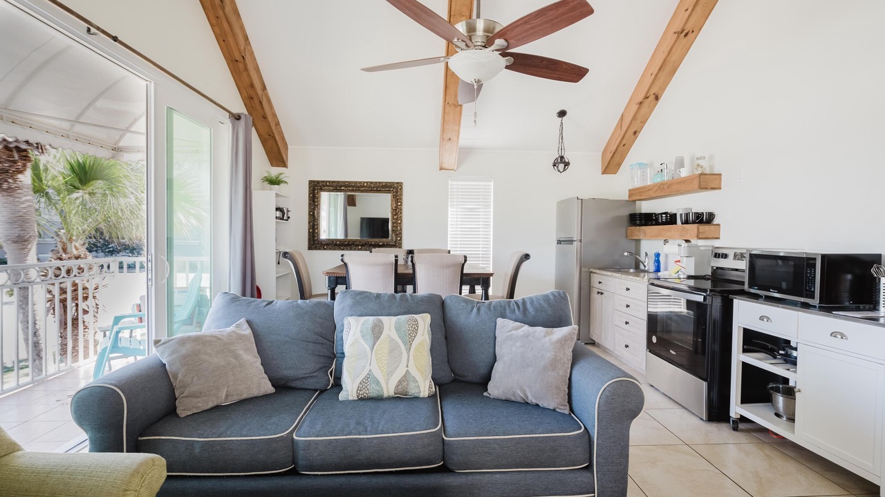 Photo of Livingroom in Clipper Cove