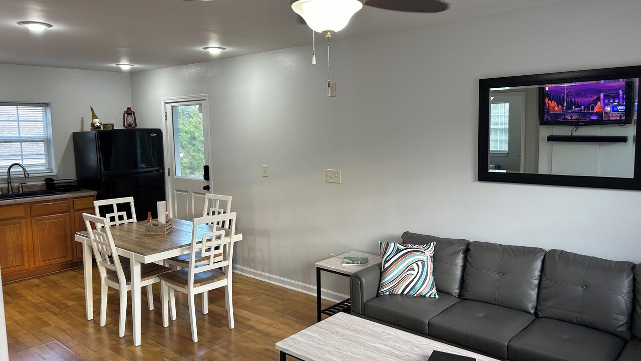 Photo of Livingroom in Shoreline Park