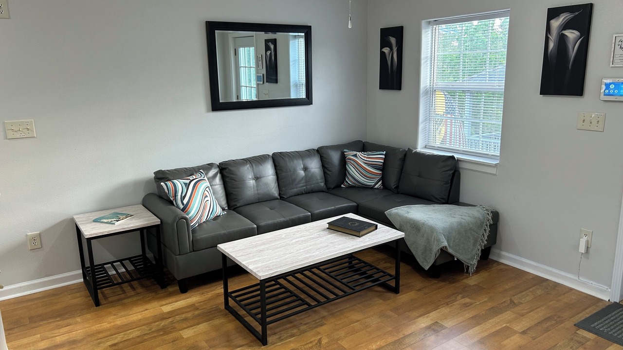 Photo of Livingroom in Shoreline Park