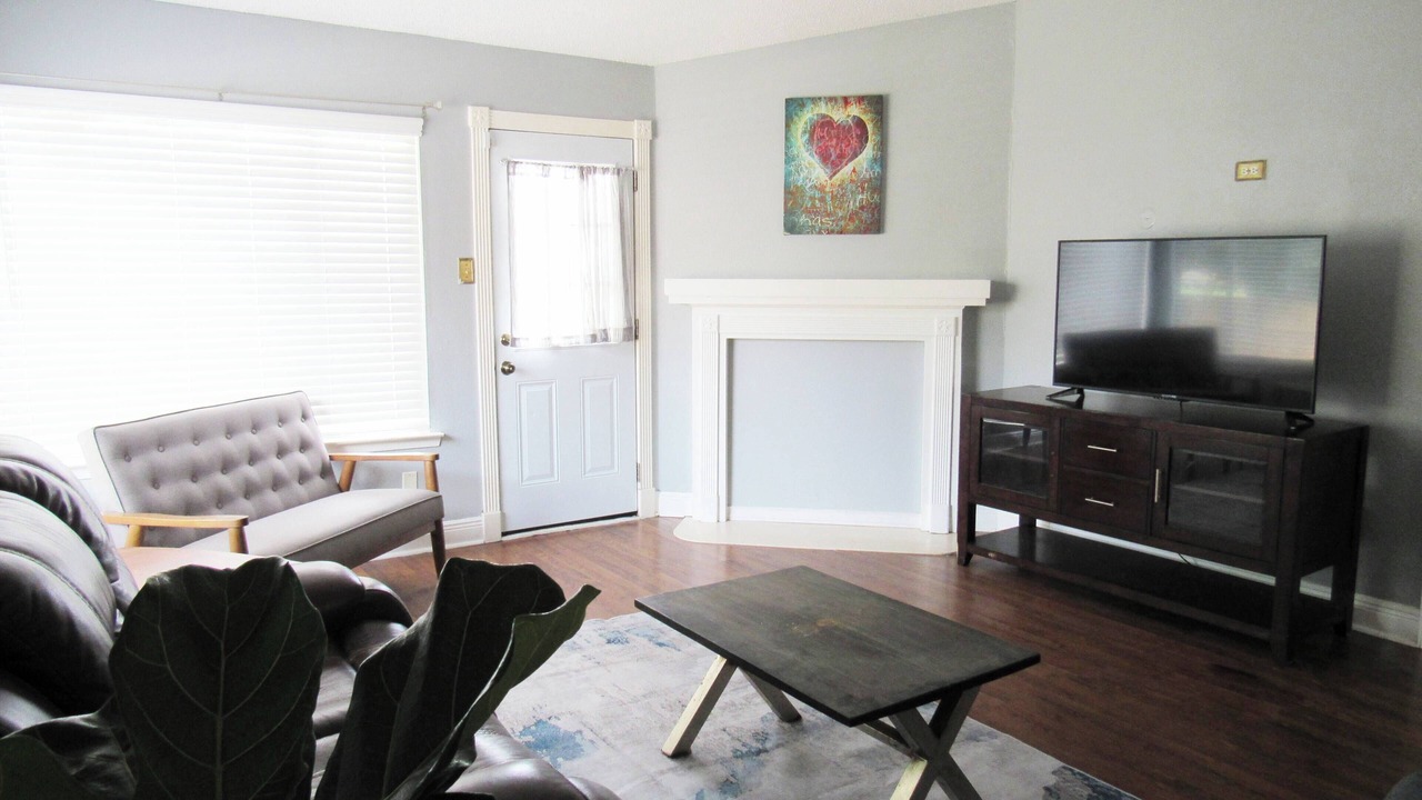 Photo of Livingroom in Harvey