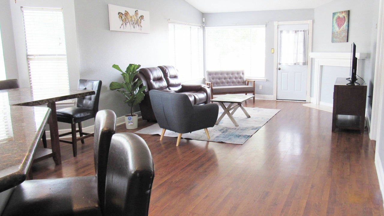 Photo of Livingroom in Harvey