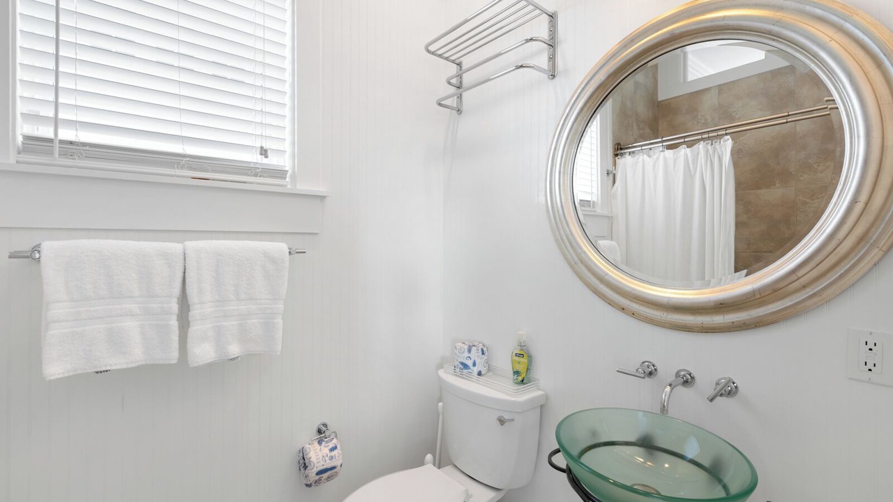 Photo of Bathroom in Sunnyside