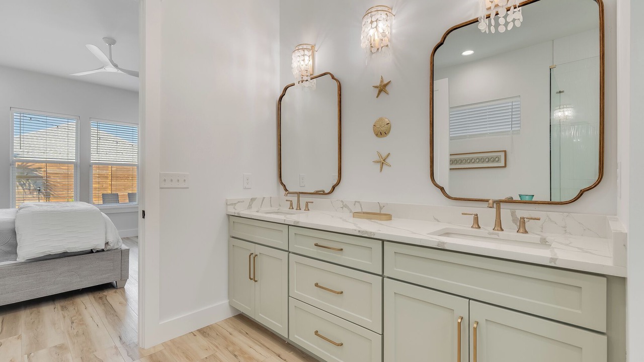 Photo of Bathroom in Holiday Beach