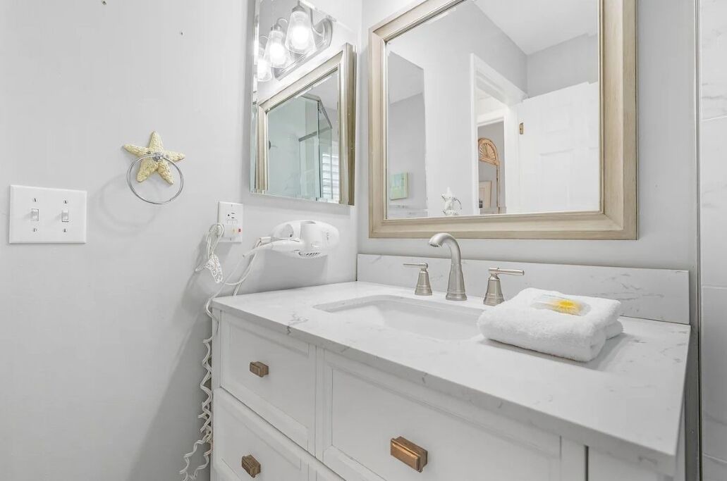 Photo of Bathroom in Crystal Shores
