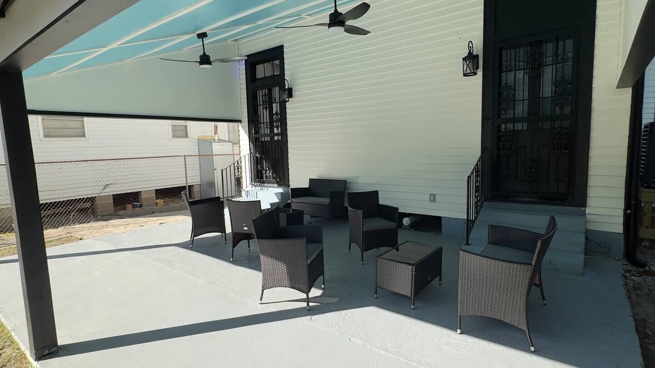 Photo of Patio Balcony in South 7th Ward