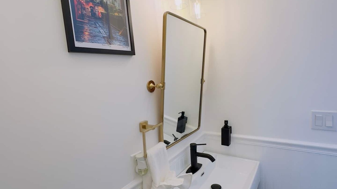 Photo of Bathroom in South 7th Ward
