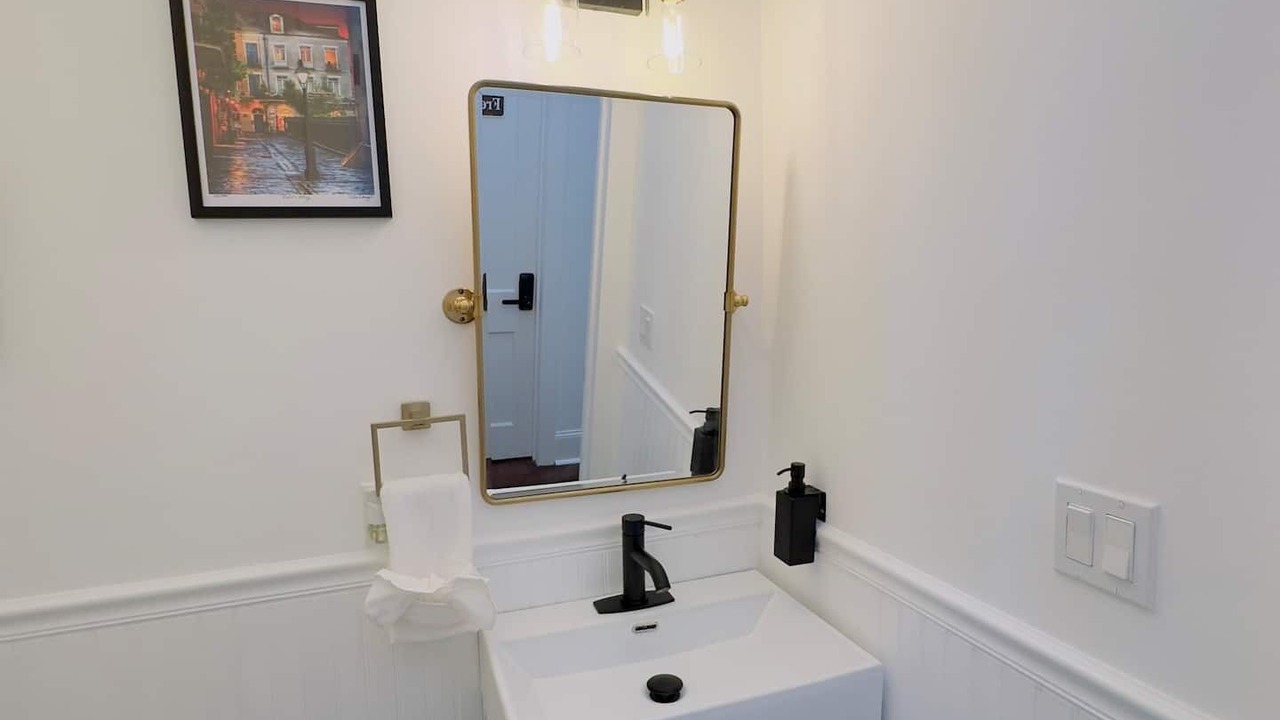 Photo of Bathroom in South 7th Ward