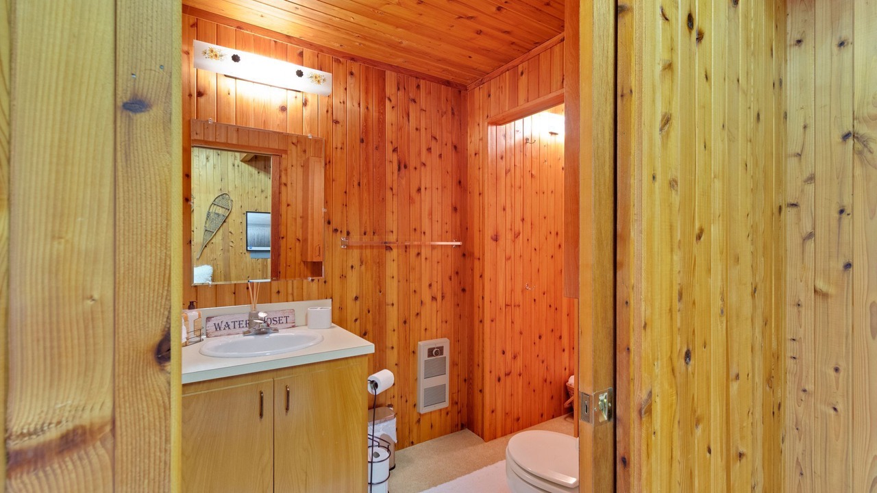 Photo of Bathroom in Hoodsport