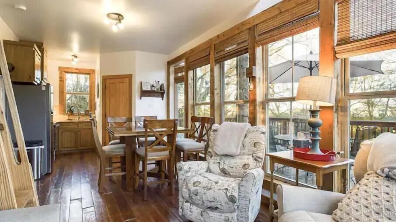 Photo of Livingroom in Youngsville