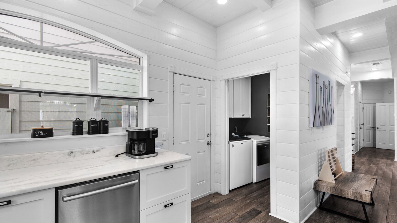 Photo of Bedroom in Crystal Shores