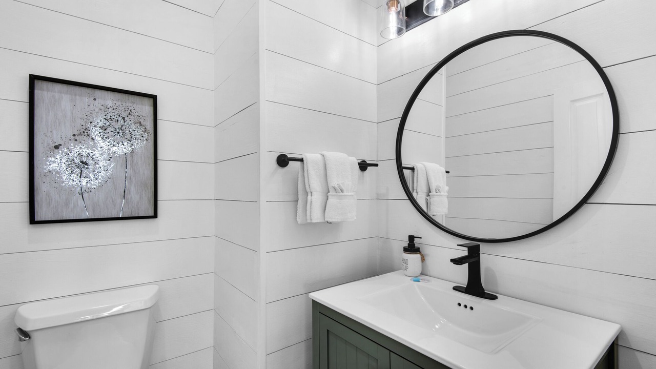 Photo of Bathroom in Crystal Shores