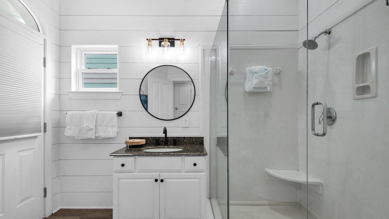 Photo of Bathroom in Crystal Shores