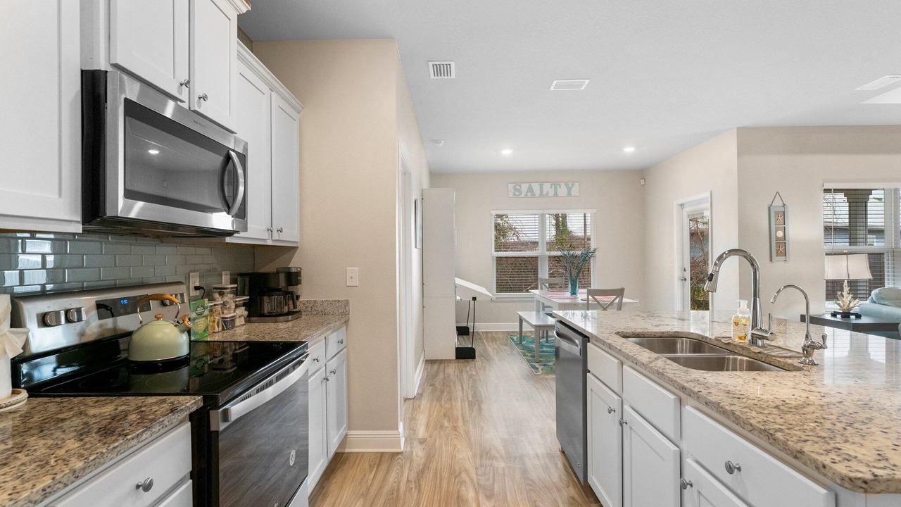 Photo of Kitchen in Upper Grand Lagoon