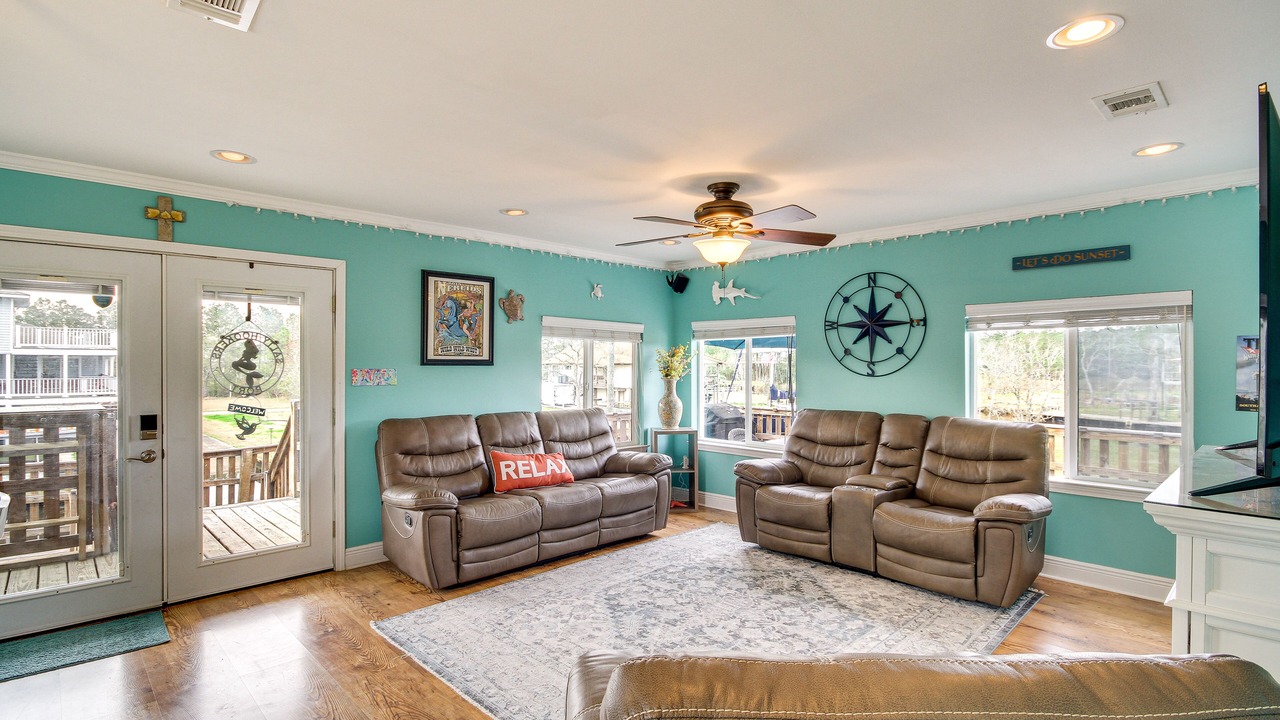 Photo of Livingroom in Shoreline Park