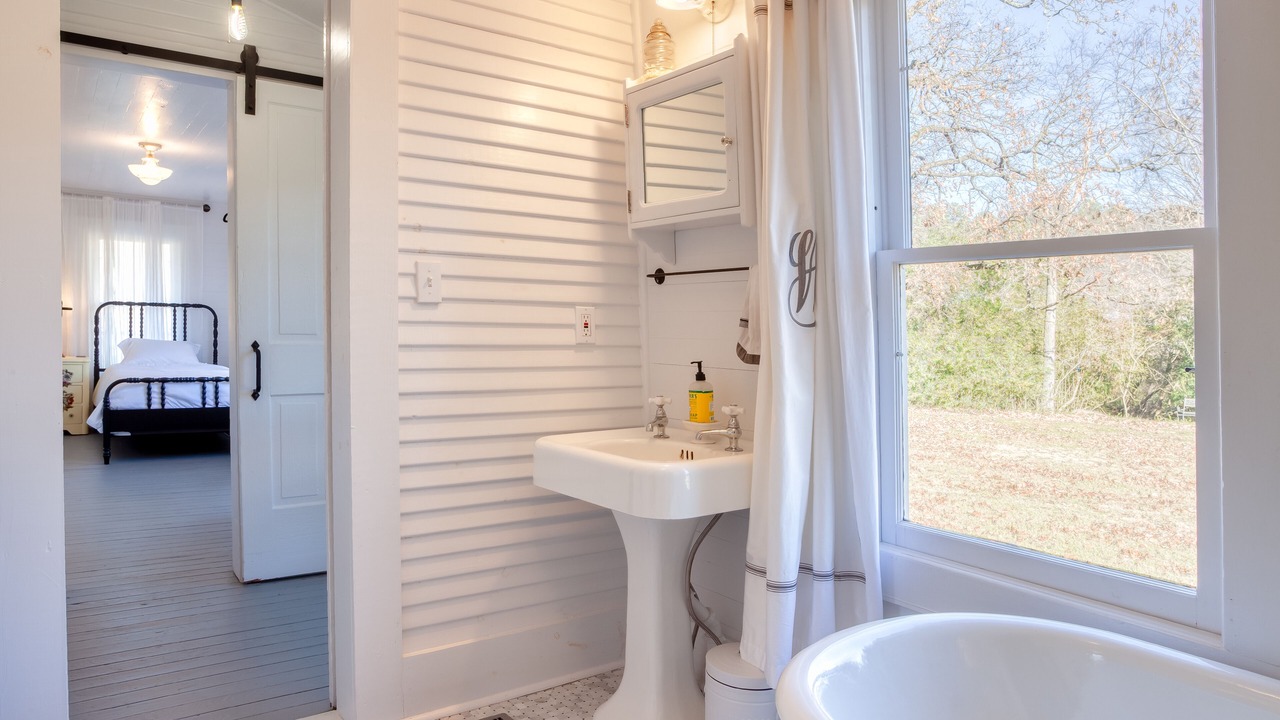 Photo of Bathroom in Waveland