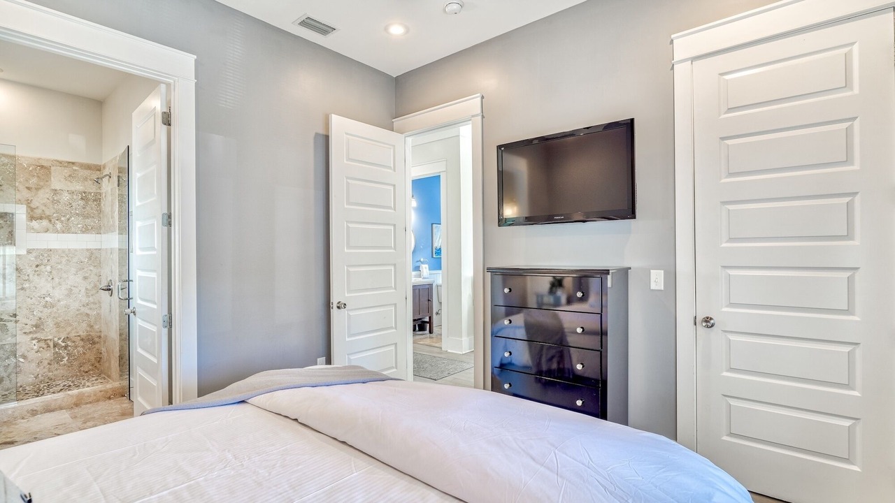 Photo of Bedroom in Village of Sugar Beach