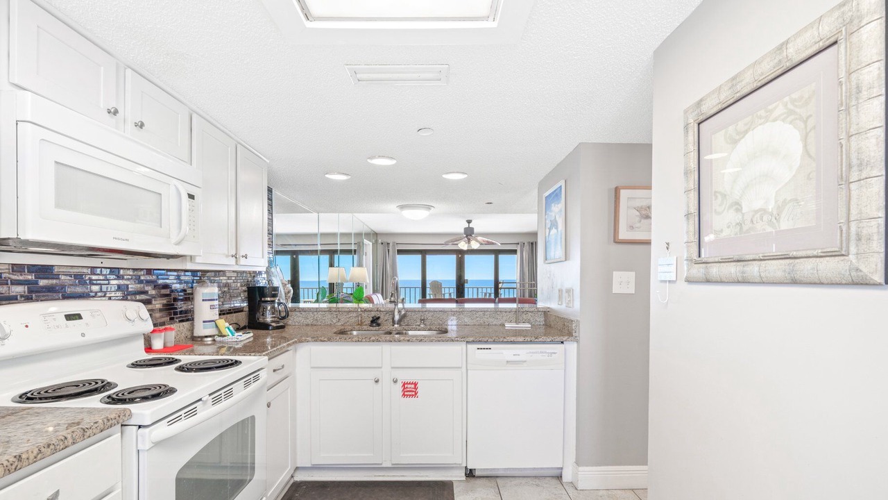 Photo of Kitchen in Lower Grand Lagoon
