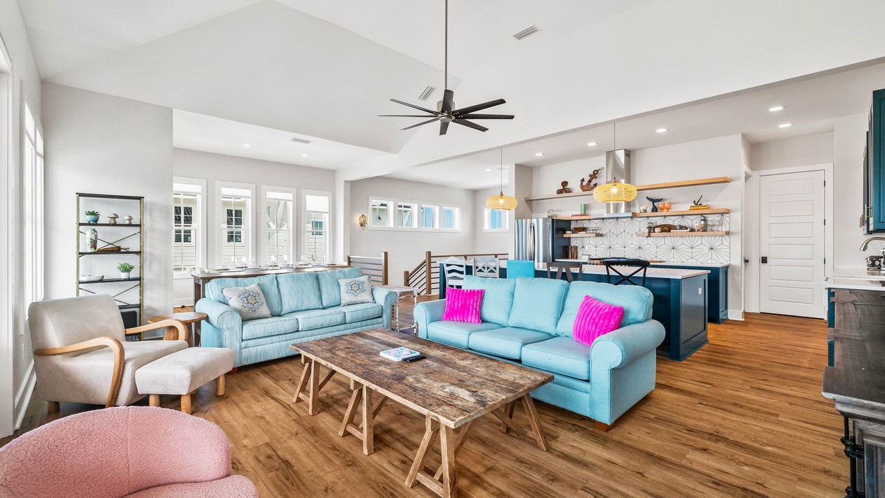 Photo of Livingroom in Bay County