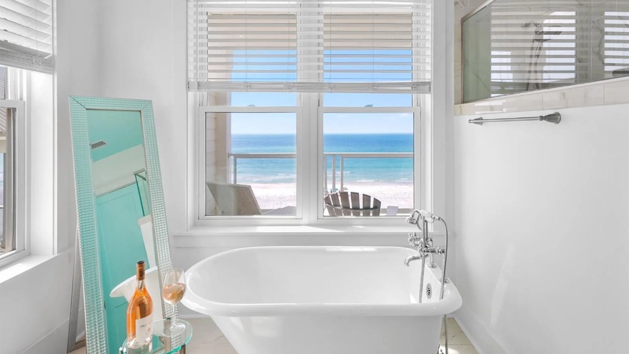 Photo of Bathroom in Laguna Beach Estates